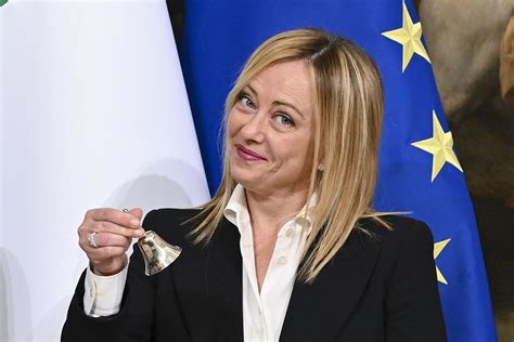 ANÁLISIS | ¿La primera ministra de Italia detendrá los barcos o los barcos la detendrán a ella?